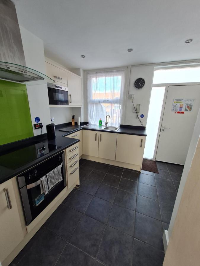 H.V Apartments Sheffield Zewnętrze zdjęcie